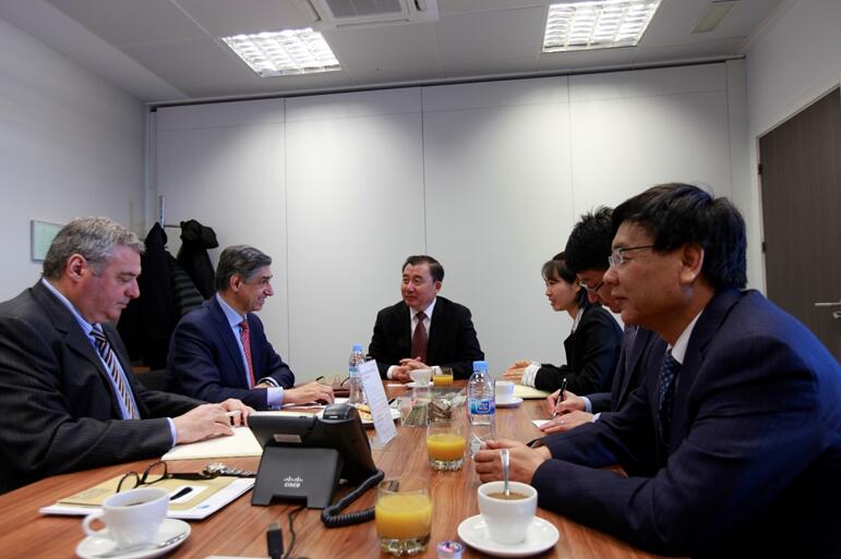 j9����վ�����й����ٷ���վ