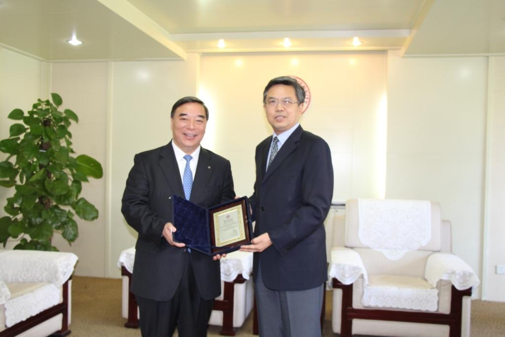 j9����վ�����й����ٷ���վ