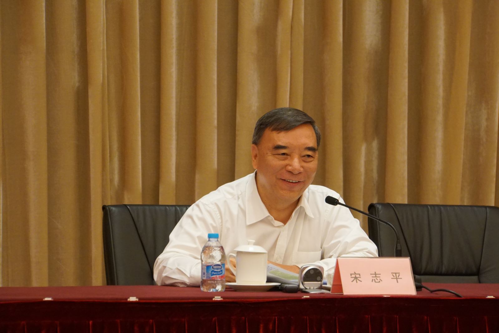 j9����վ�����й����ٷ���վ