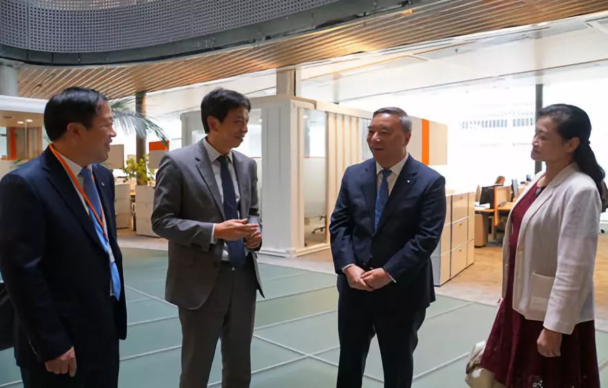 j9����վ�����й����ٷ���վ