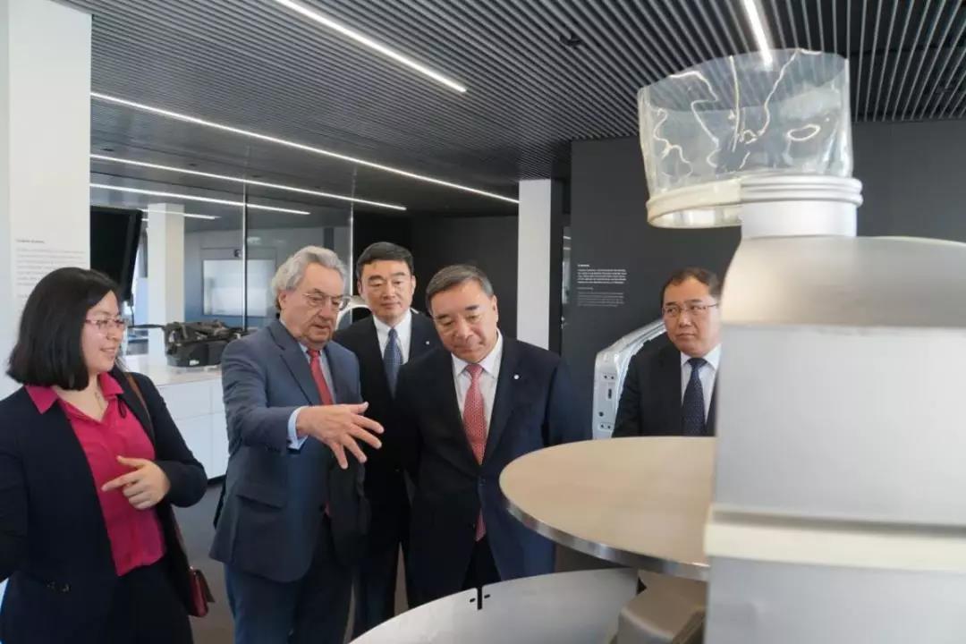 j9����վ�����й����ٷ���վ