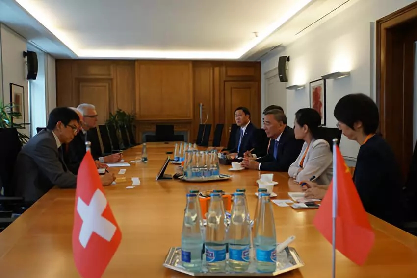 j9����վ�����й����ٷ���վ