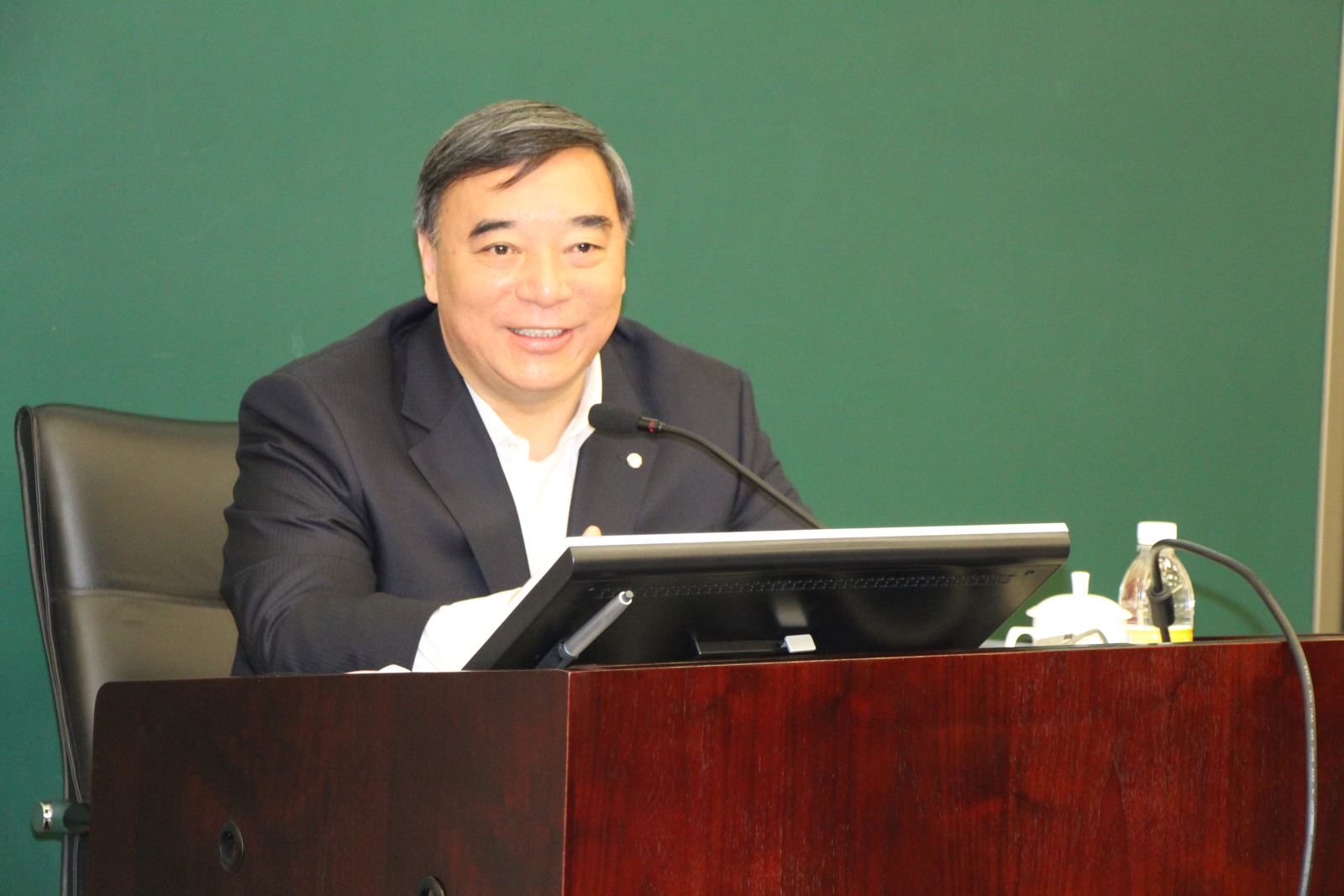 j9����վ�����й����ٷ���վ