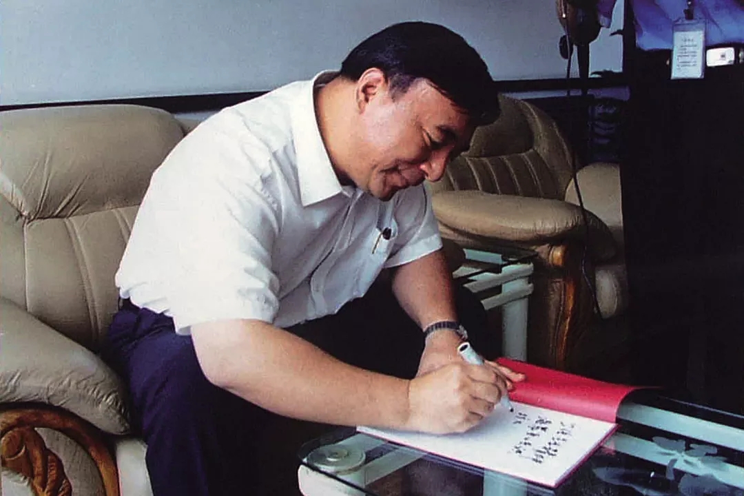 j9����վ�����й����ٷ���վ