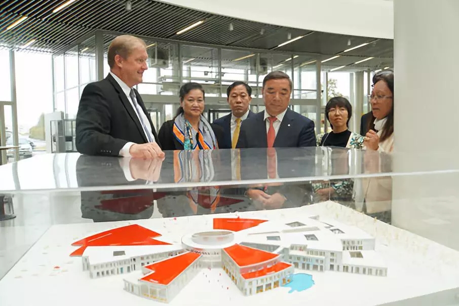 j9����վ�����й����ٷ���վ