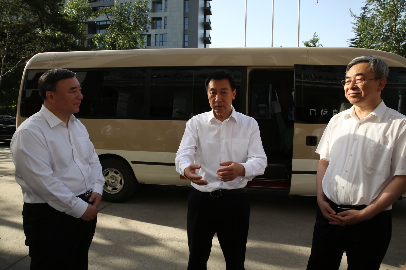 j9����վ�����й����ٷ���վ