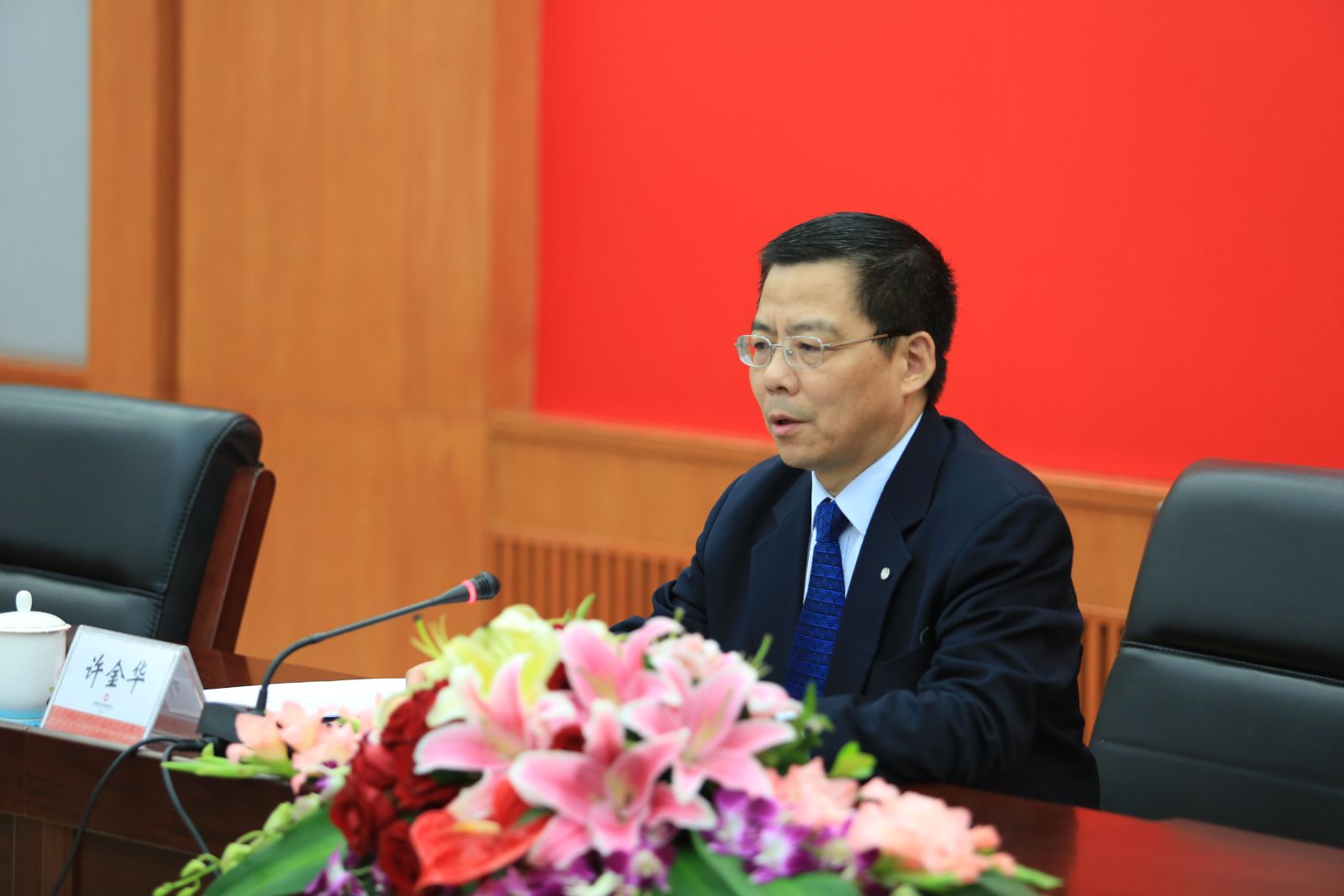 j9����վ�����й����ٷ���վ