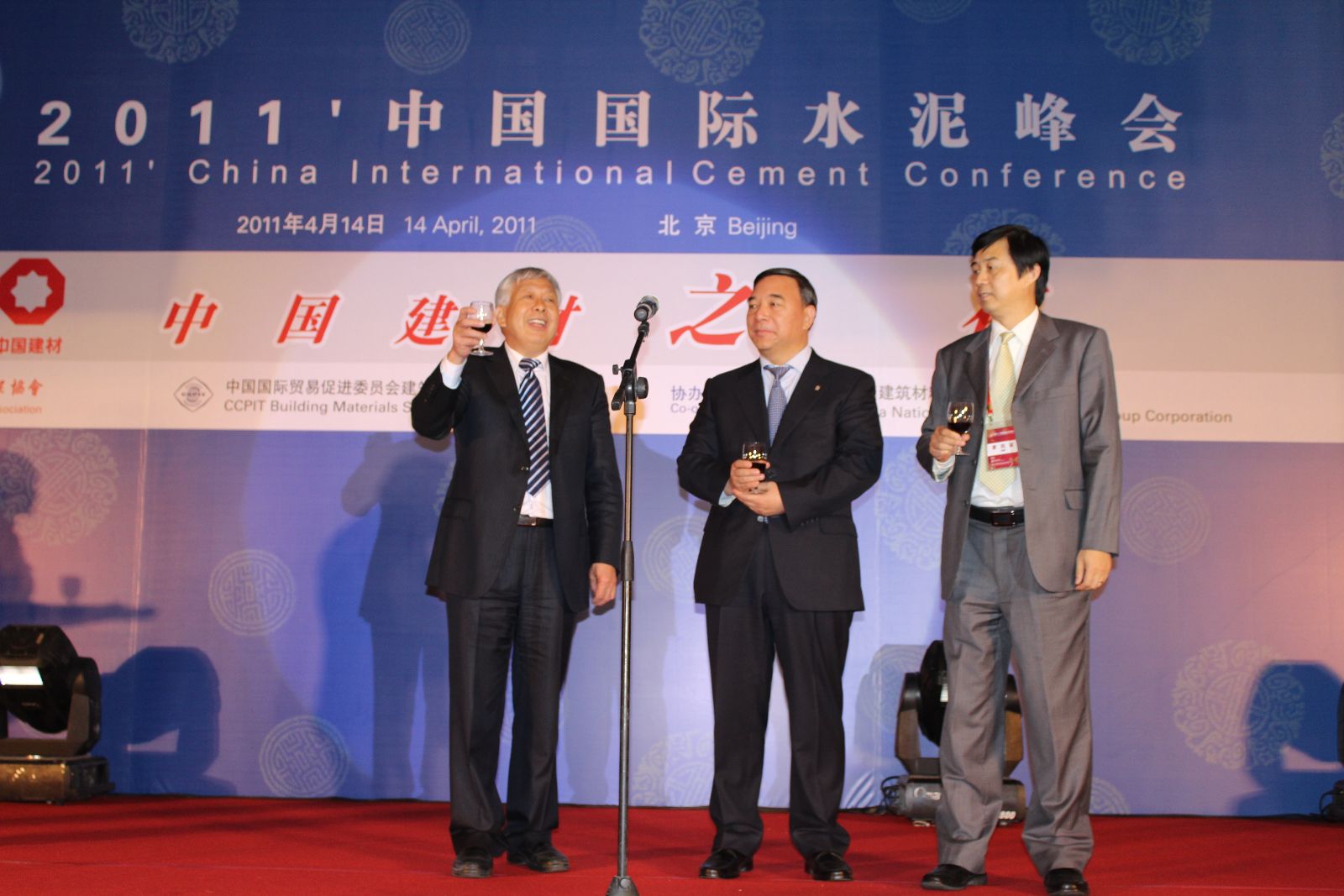 j9����վ�����й����ٷ���վ