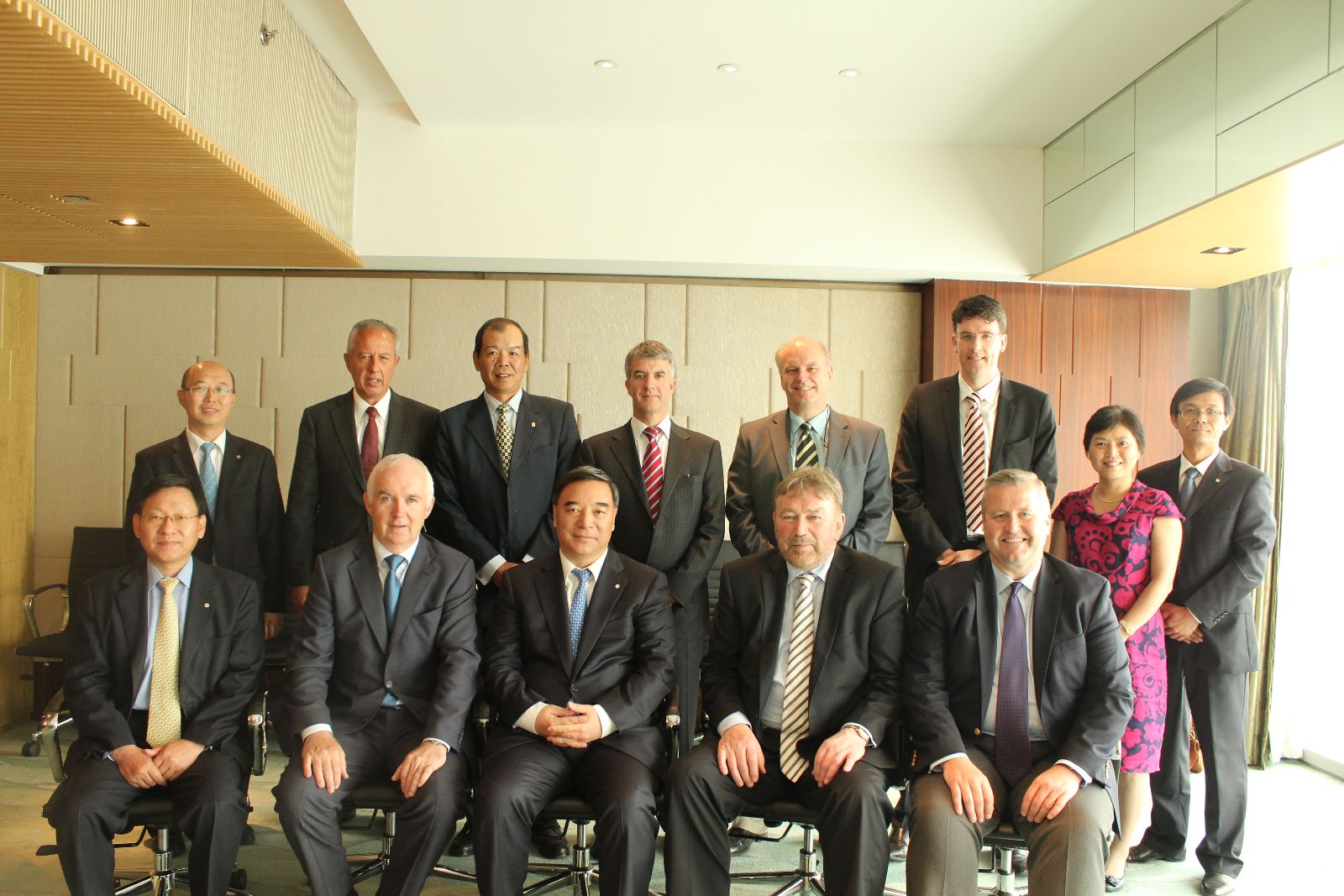 j9����վ�����й����ٷ���վ