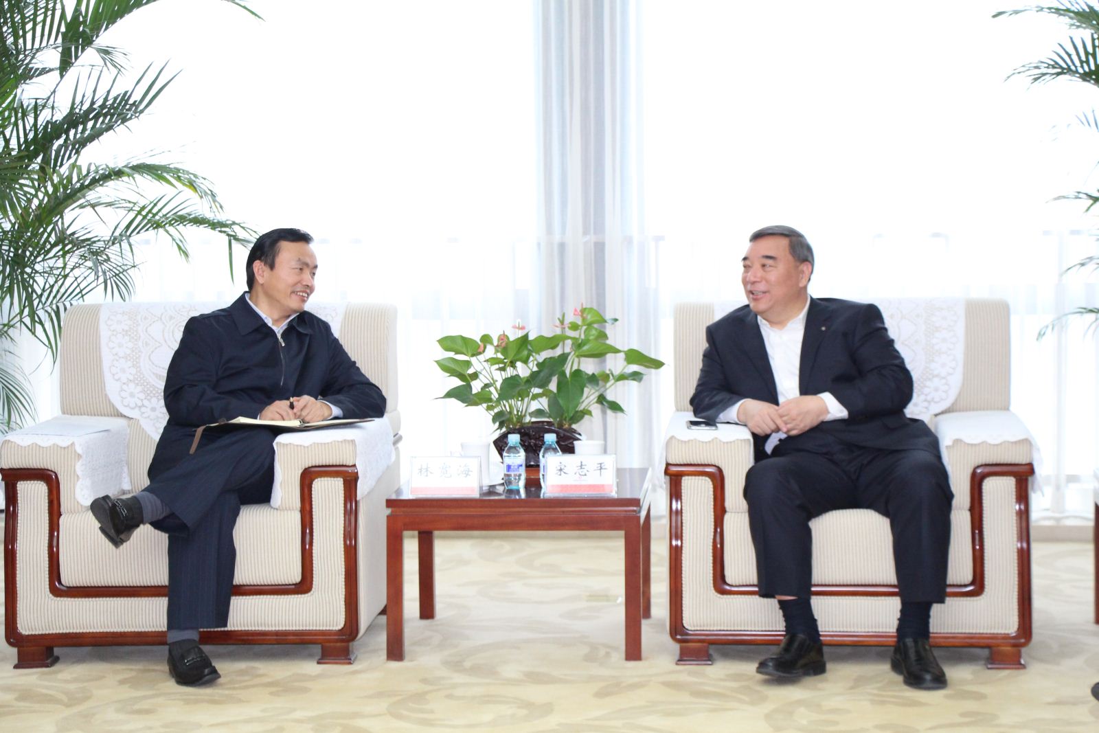 j9����վ�����й����ٷ���վ