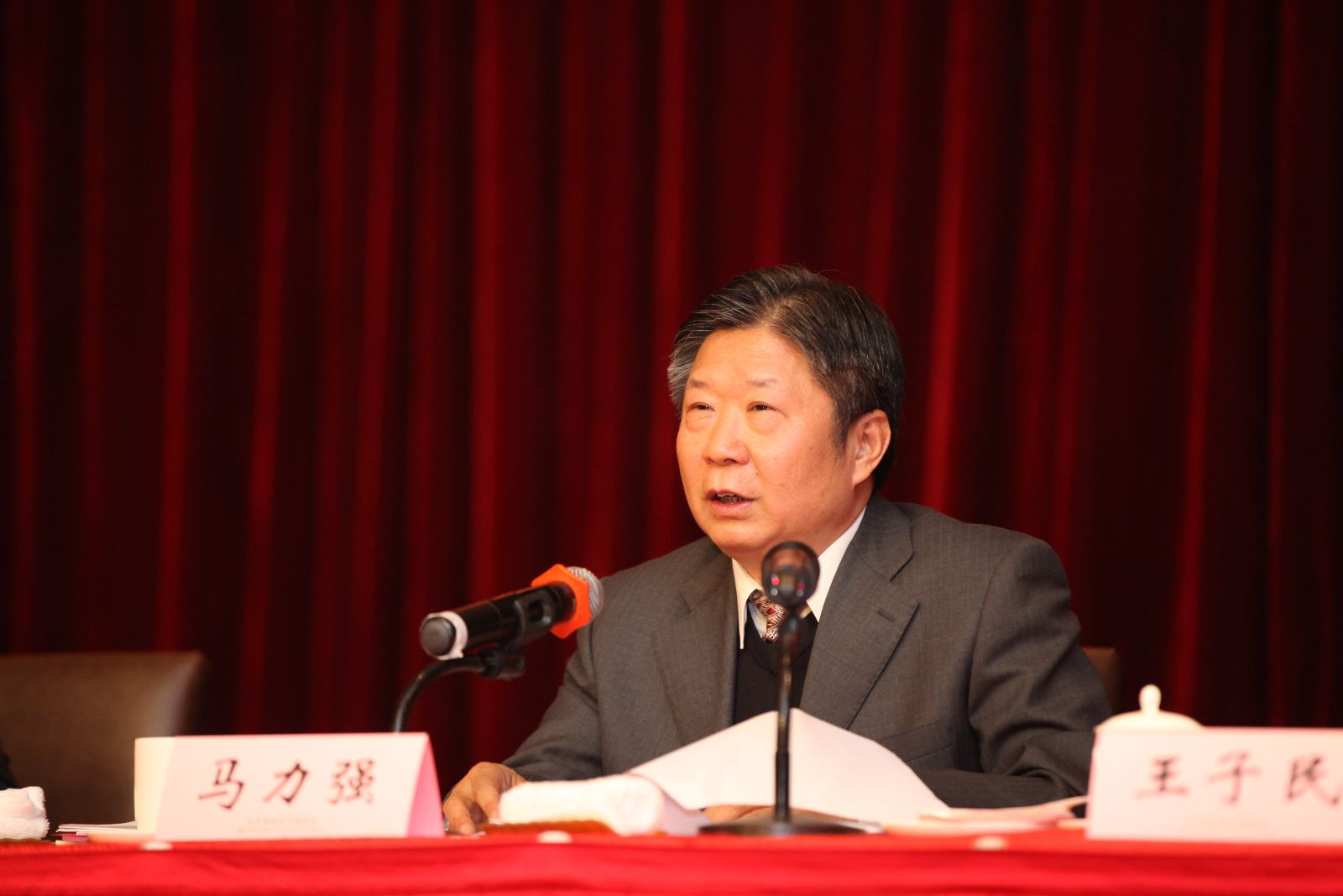 j9����վ�����й����ٷ���վ