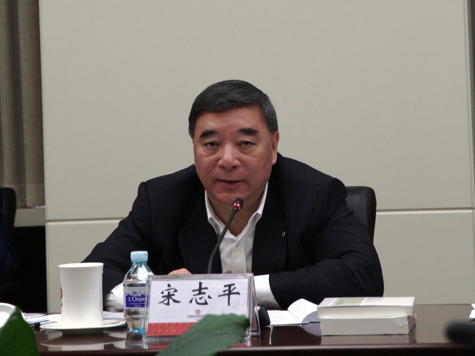 j9����վ�����й����ٷ���վ