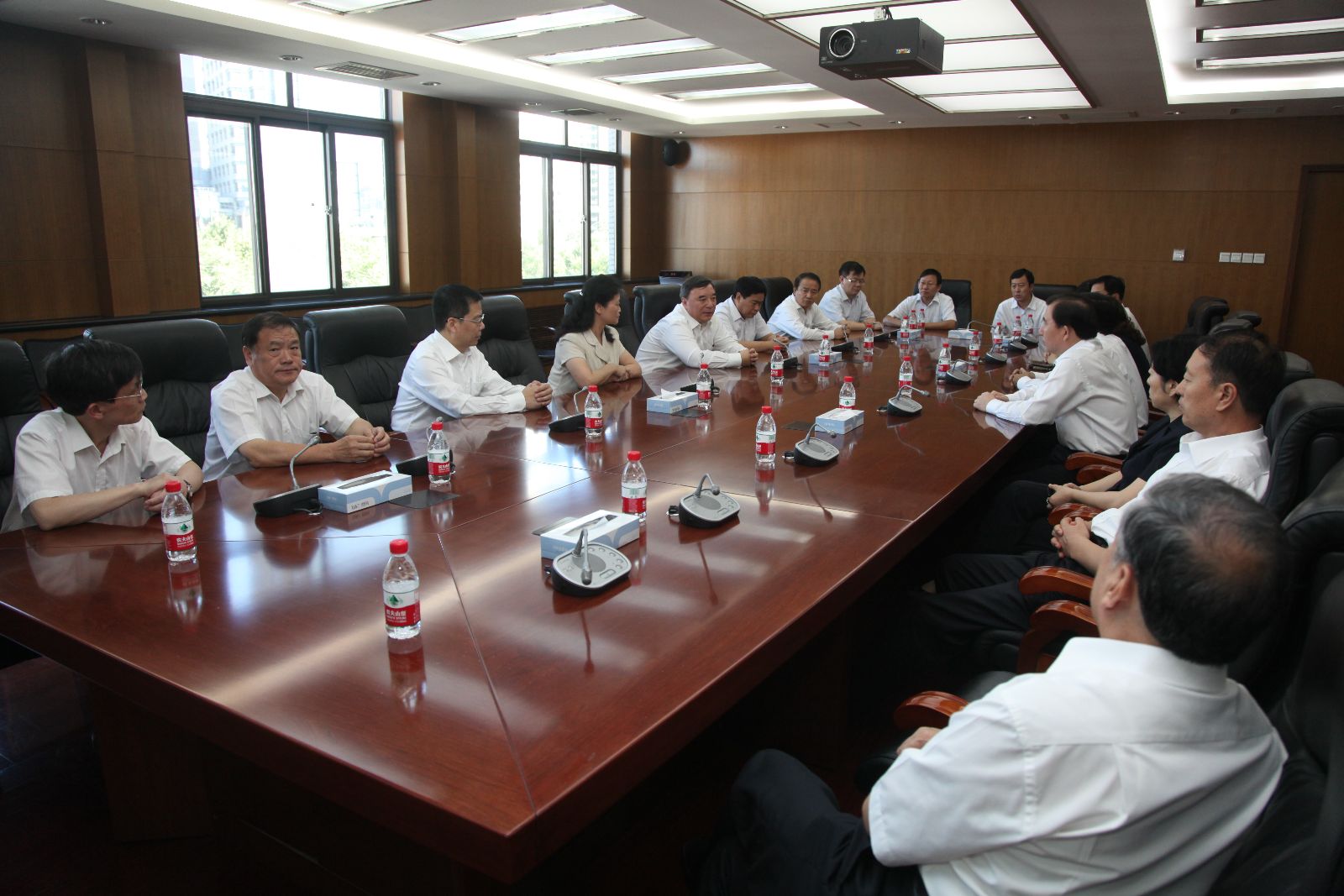 j9����վ�����й����ٷ���վ