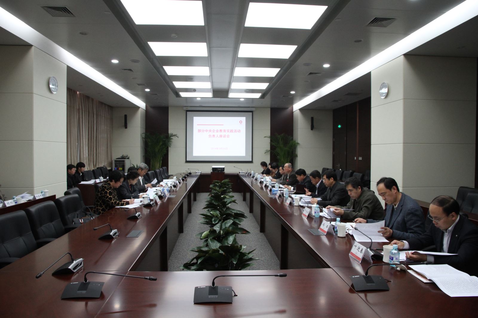 j9����վ�����й����ٷ���վ