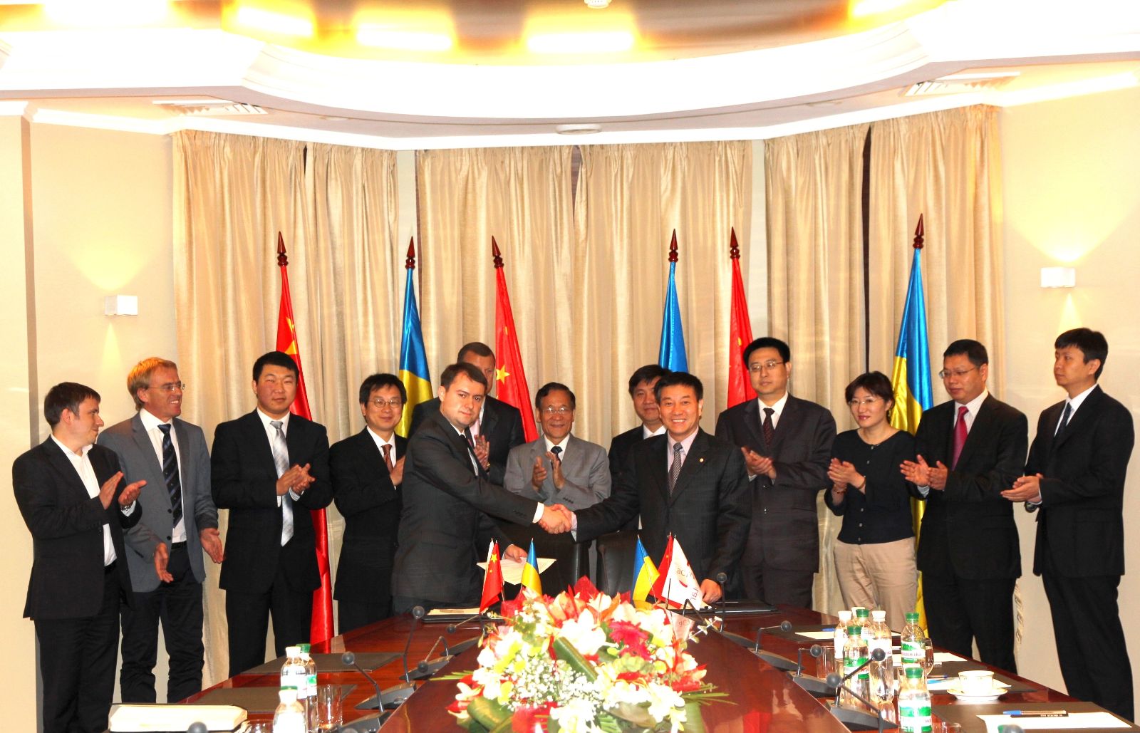 j9����վ�����й����ٷ���վ