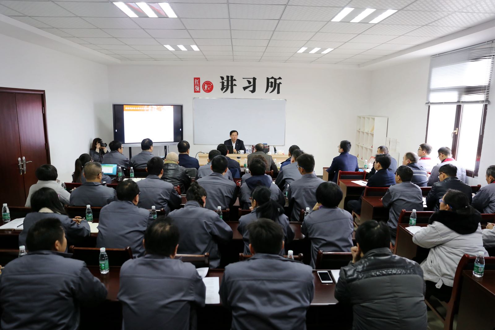 j9����վ�����й����ٷ���վ