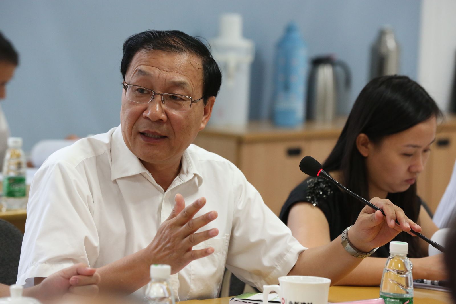 j9����վ�����й����ٷ���վ