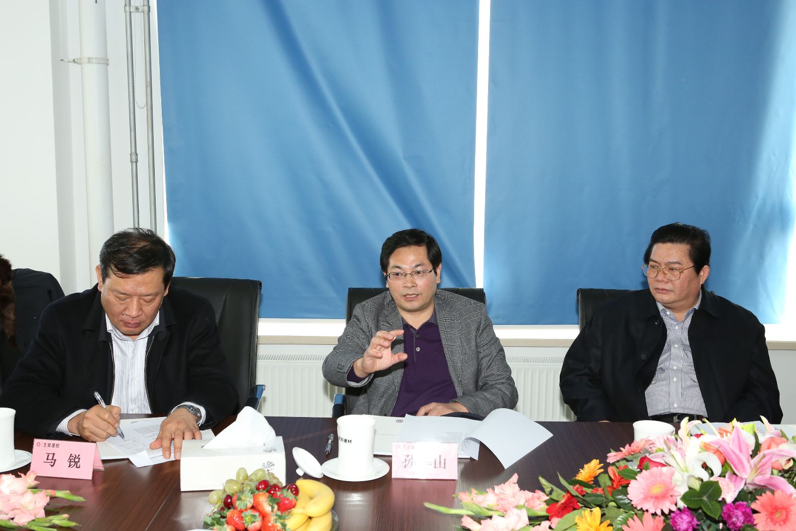 j9����վ�����й����ٷ���վ