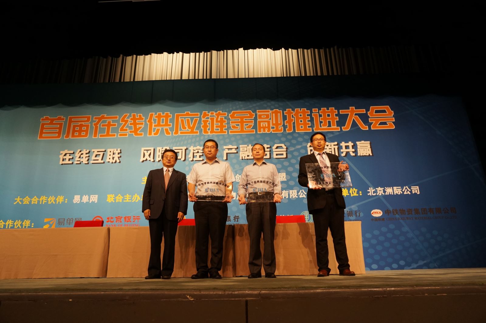 j9����վ�����й����ٷ���վ