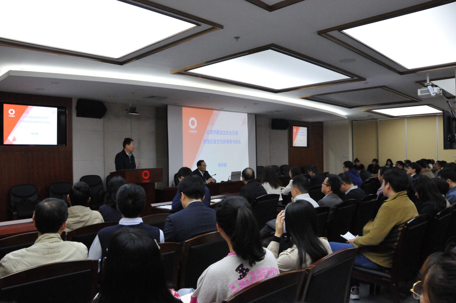 j9����վ�����й����ٷ���վ