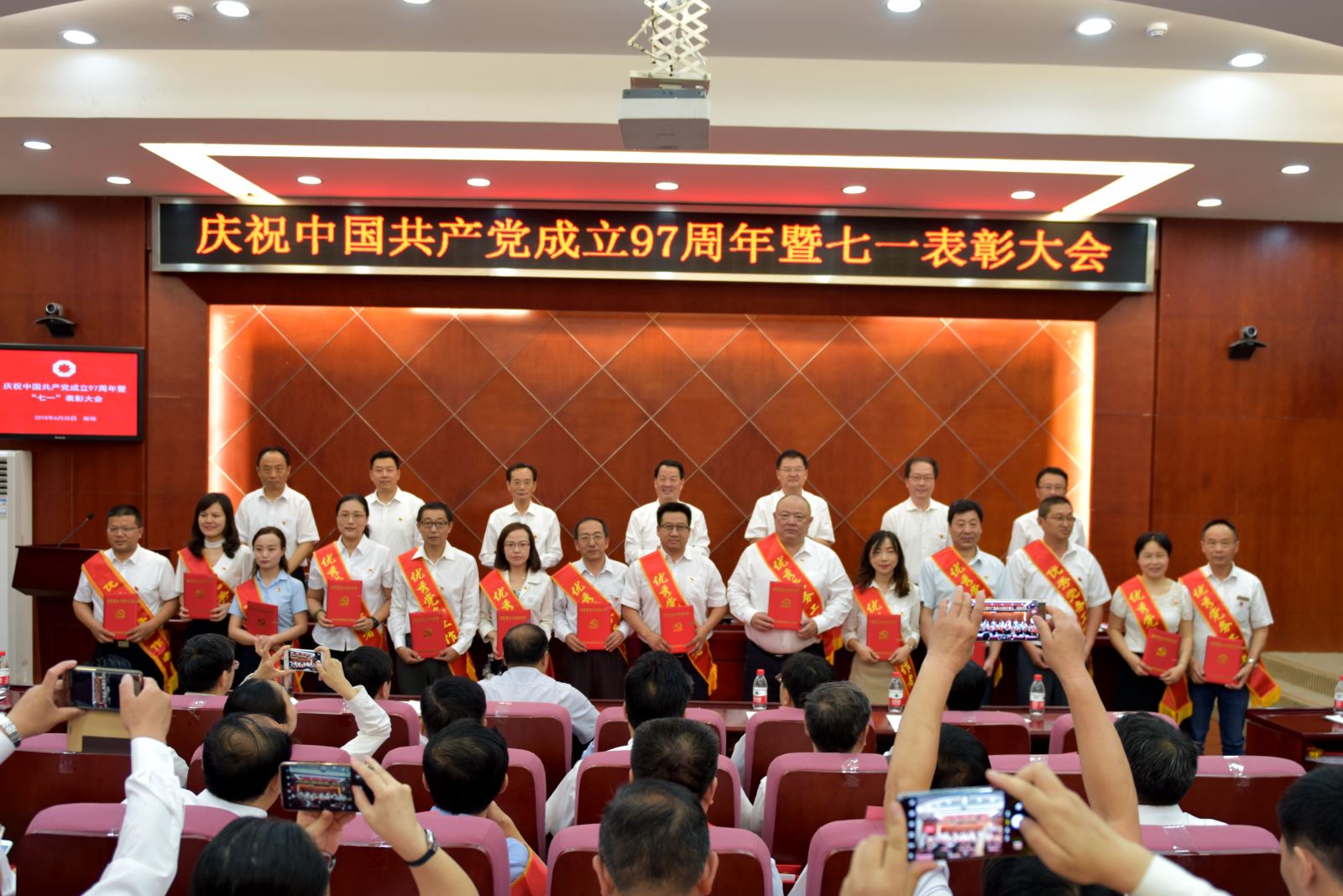 j9����վ�����й����ٷ���վ