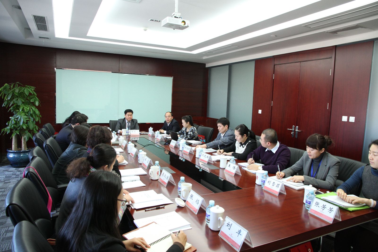 j9����վ�����й����ٷ���վ