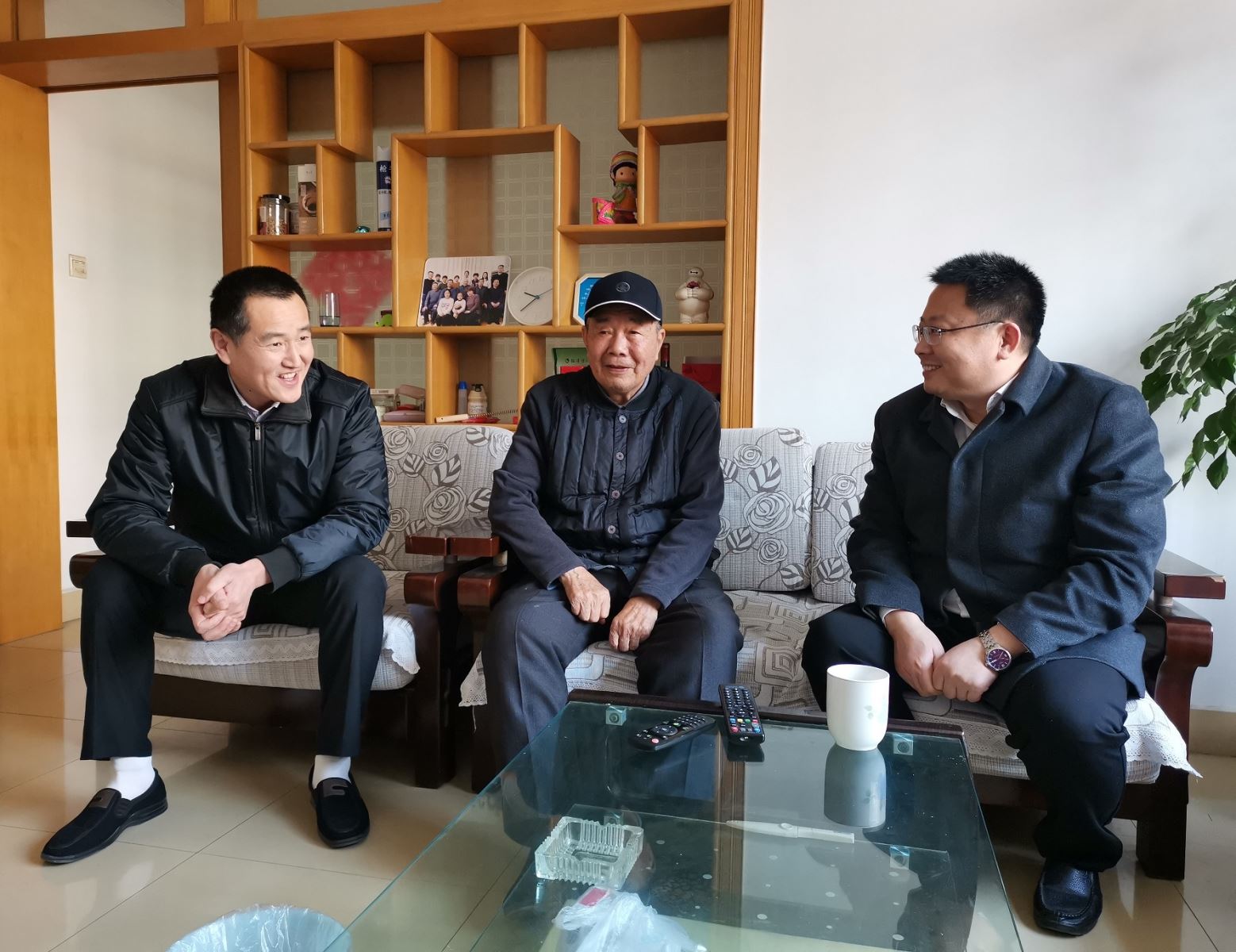 j9����վ�����й����ٷ���վ