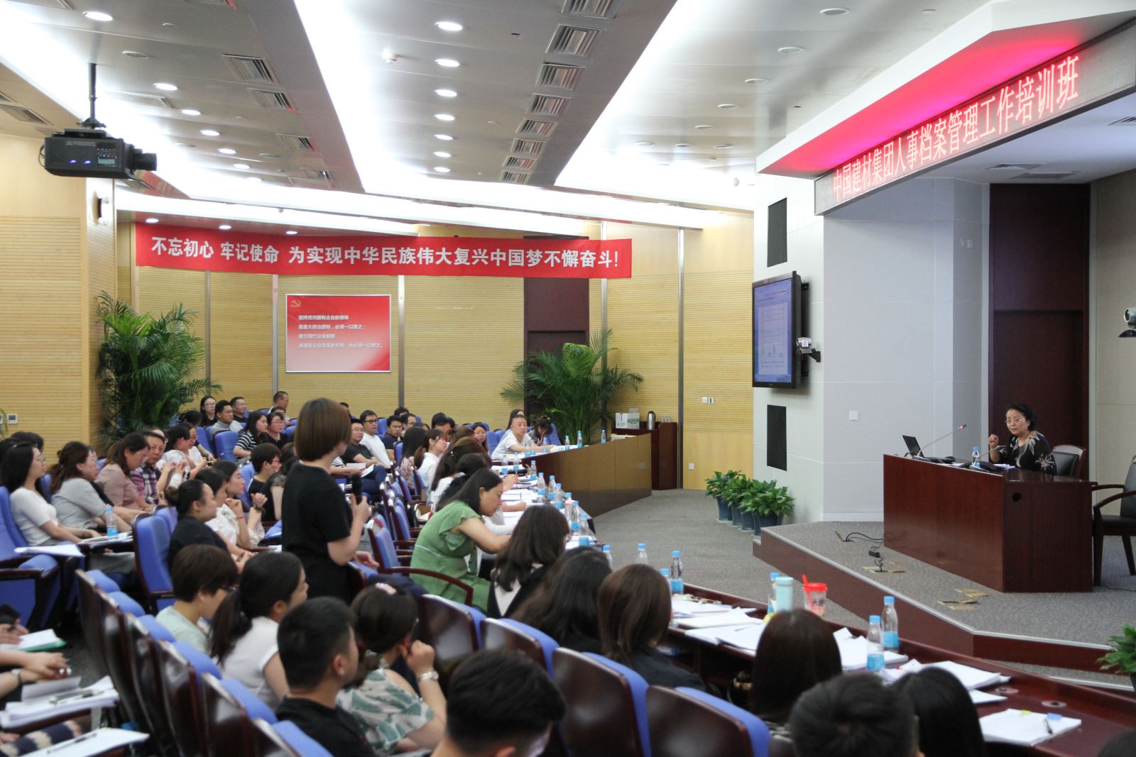 j9����վ�����й����ٷ���վ