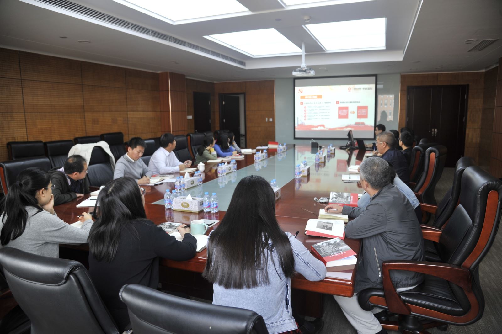 j9����վ�����й����ٷ���վ