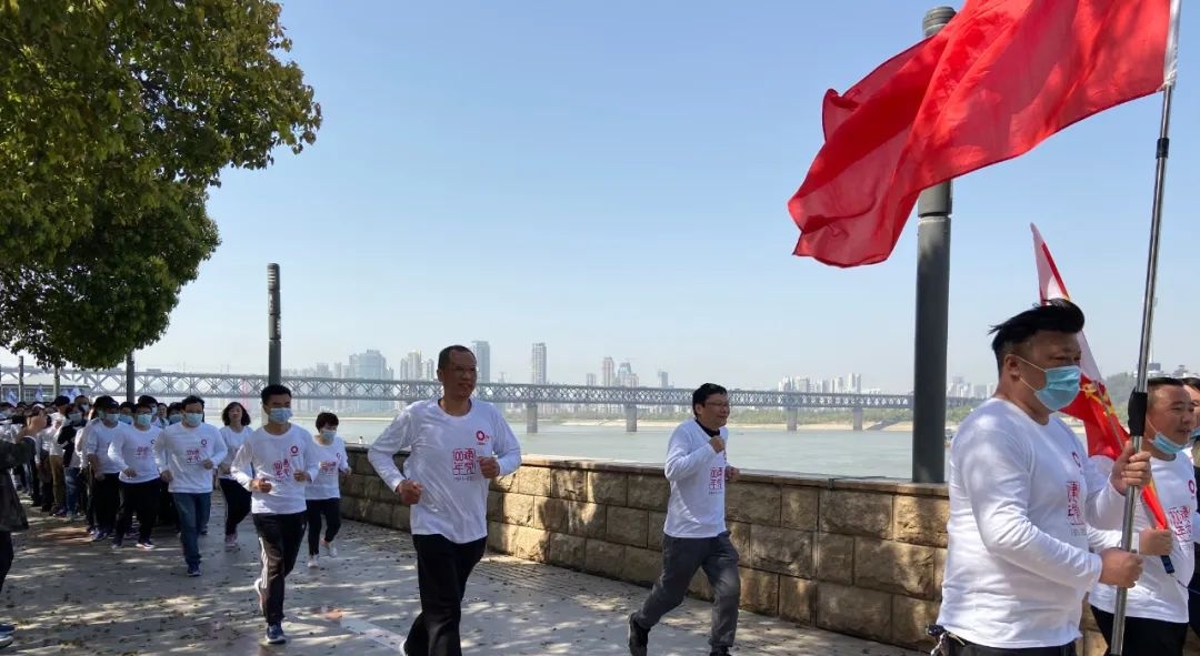 j9����վ�����й����ٷ���վ