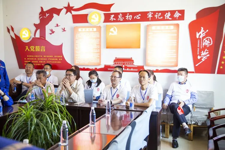 j9����վ�����й����ٷ���վ