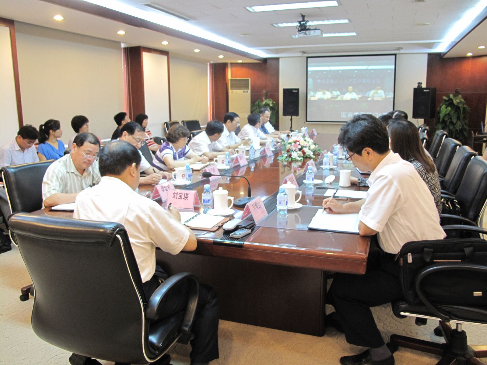 j9����վ�����й����ٷ���վ