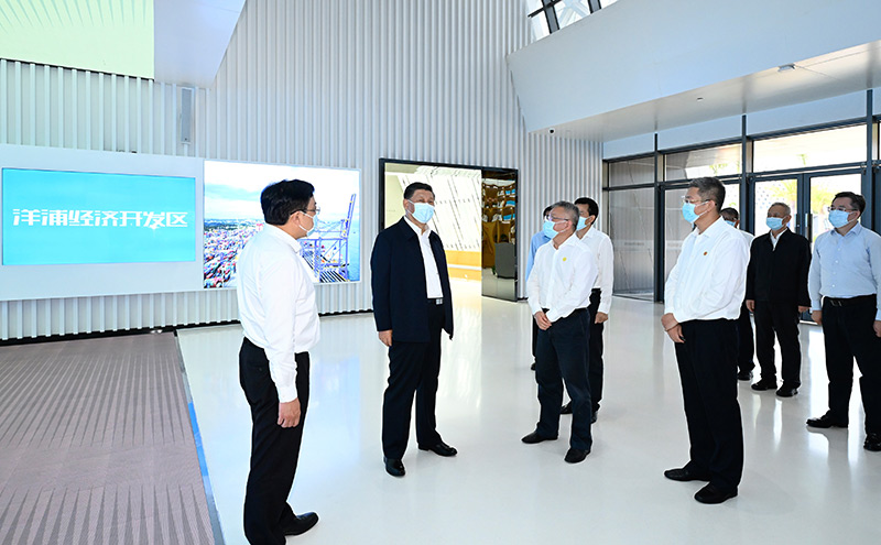 4��10����13�գ������������й���������ǡ�������ϯ�������ί��ϯϰ��ƽ�ں��Ͽ��졣��������������12�����磬����������ϰ��ƽ�����־��ÿ��������졣�����������»������ ��ѧ�� ��