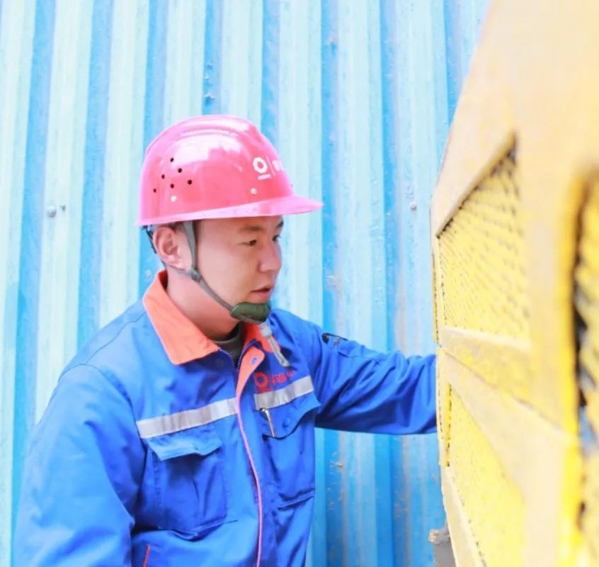 j9����վ�����й����ٷ���վ